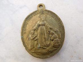 Antiguidades: Medalla de bronce antigua hijas de la Inmaculada Concepción